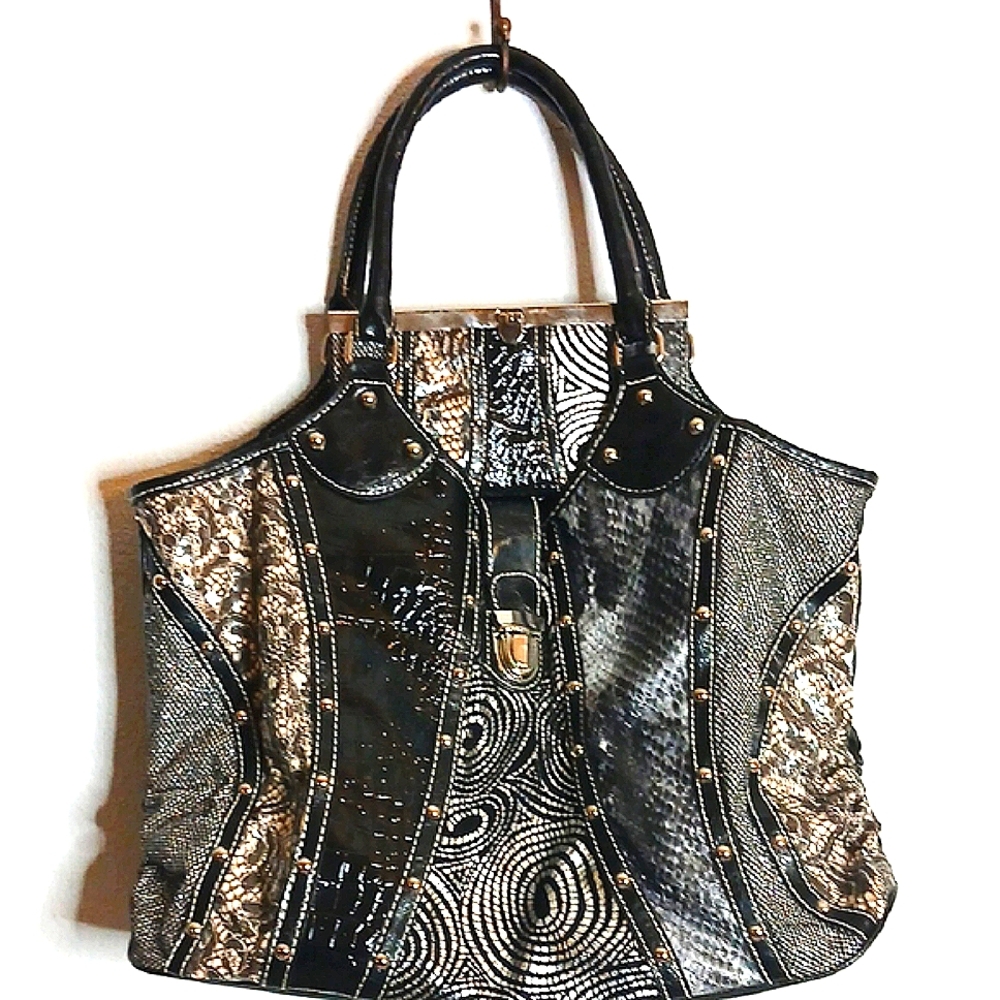 Fashion Bug Black and Silver Shoulder Bag w/ Matching Wallet